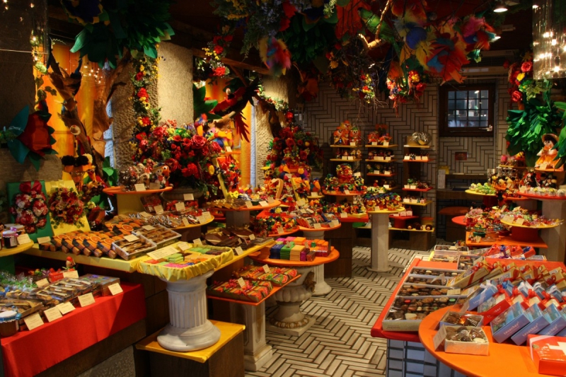 vente-SIGNES-min_candy_store_chocolate_shop_chocolate_switzerland-393515